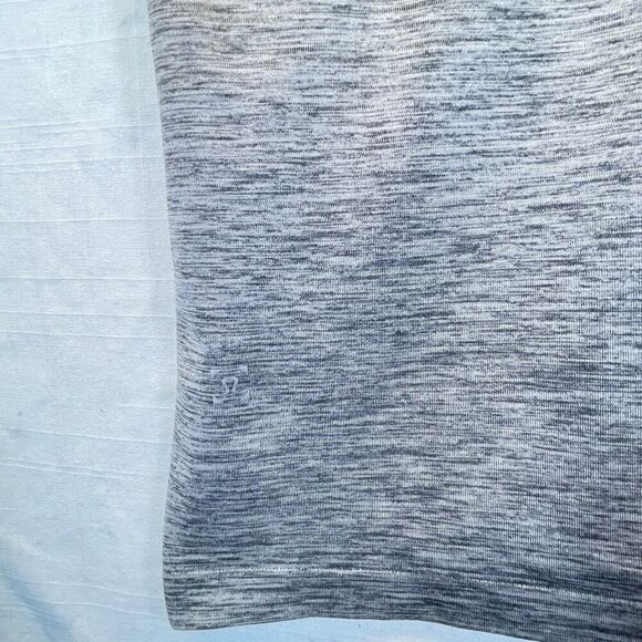 Lululemon Gray Metal Vent Tech Athletic Performance Short Sleeve T-Shirt Medium - Picture 8 of 8